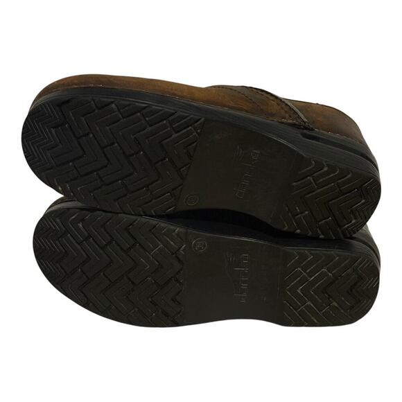 Dansko Oiled Leather Clogs Brown Women’s Size 39 / 8.5–9 Comfort Work Shoes - Picture 6 of 6